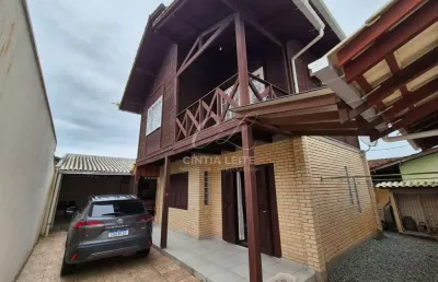 Casa com 5 quartos à venda no Centro, Penha 