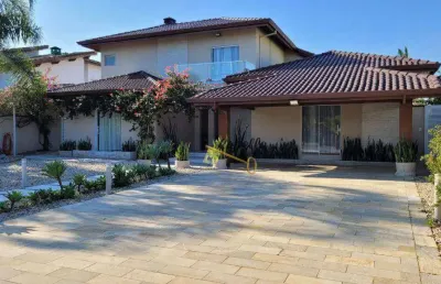 Casa com 5 dormitórios à venda, 640 m² por r$ 2.500.000,00 - bougainvillee v - peruíbe/sp