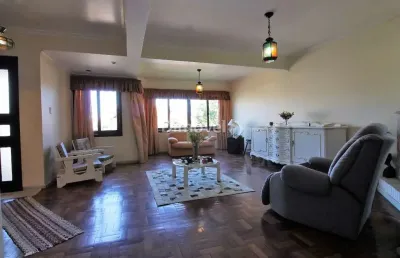 Casa com 4 quartos à venda na rua edgar luiz schneider, 38, jardim isabel, porto alegre por r$ 1.300.000