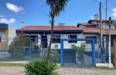 Casa com 3 quartos à venda na rua butuí, 185, cristal, porto alegre por r$ 950.000