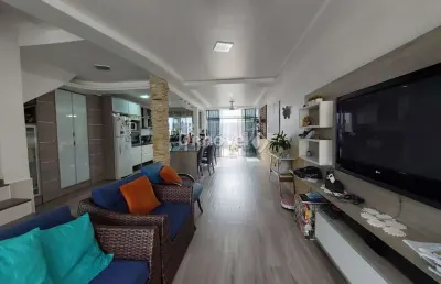 Casa com 3 quartos à venda na rua folha da tarde, 56, cristal, porto alegre por r$ 1.400.000