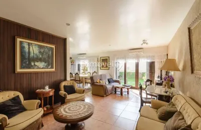 Casa com 5 quartos à venda na rua comandai, 530, cristal, porto alegre por r$ 1.500.000