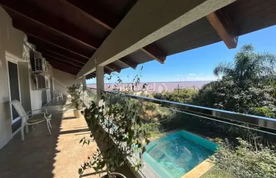 Casa com 3 quartos à venda na rua guato, 111, vila assunção, porto alegre por r$ 2.398.000