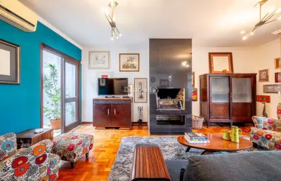 Casa com 3 quartos à venda na rua professora cecília corseuil, 206, tristeza, porto alegre por r$ 1.190.000