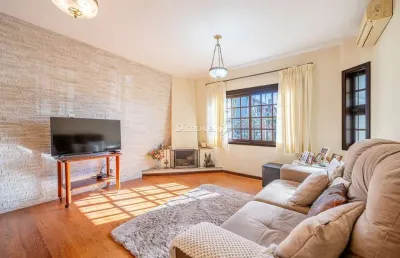 Casa com 3 quartos à venda na rua kyve t knijnik, 30, ipanema, porto alegre por r$ 650.000