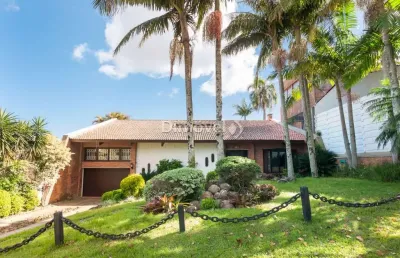 Casa com 3 quartos à venda na rua coroados, 1195, vila assunção, porto alegre por r$ 1.990.000