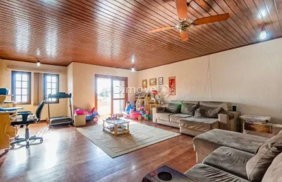 Casa com 4 quartos à venda na rua adroaldo novo correa, 126, cavalhada, porto alegre por r$ 750.000
