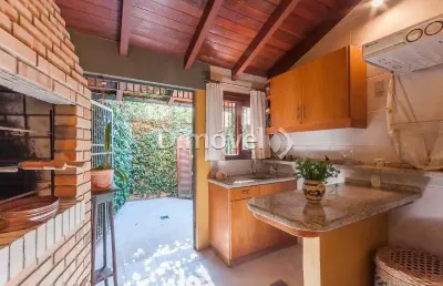 Casa em condomínio fechado com 3 quartos à venda na rua doutor possidônio cunha, 273, vila assunção, porto alegre por r$ 760.000