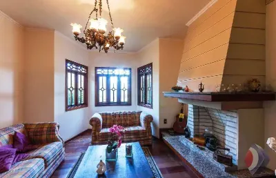 Casa com 3 quartos à venda na rua chico pedro, 152, camaquã, porto alegre por r$ 2.200.000
