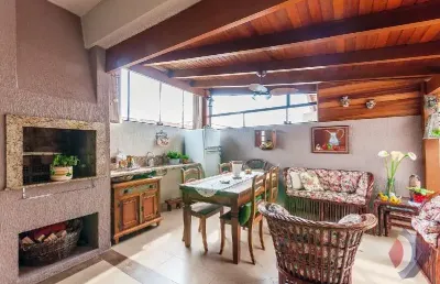 Casa em condomínio fechado com 3 quartos à venda na rua olécio cavedini, 255, ipanema, porto alegre por r$ 960.000