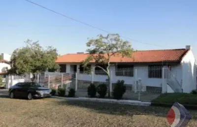 Casa com 5 quartos à venda na rua omagua, 68, vila assunção, porto alegre por r$ 2.800.000