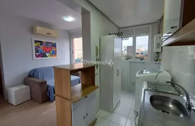 Apartamento com 2 quartos para alugar na avenida da azenha, 680, azenha, porto alegre por r$ 1.500