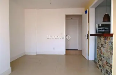 Apartamento com 2 quartos para alugar na avenida doutor carlos barbosa, 161, azenha, porto alegre por r$ 2.950