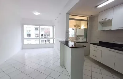 Apartamento com 3 quartos para alugar na avenida da cavalhada, 4530, cavalhada, porto alegre por r$ 2.400