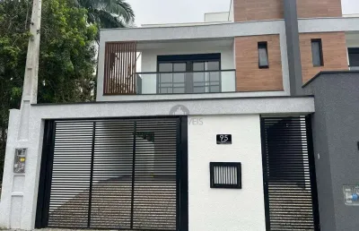 Sobrado geminado no glória com 3 quartos para venda, 152 m²