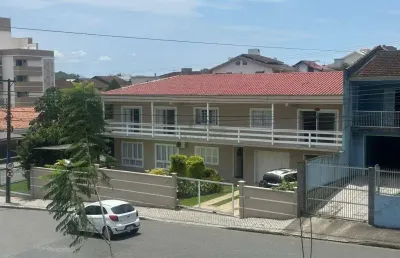 Casa com 7 quartos à venda na Rua Tercílio Marchetti, 301, Floresta, Joinville