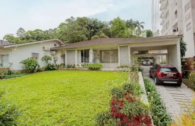 Casa com 4 quartos à venda na Rua Quinze de Novembro, 1232, América, Joinville