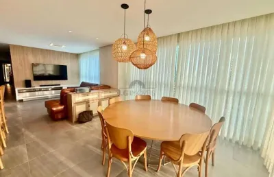 Apartamento no centro com 3 quartos para venda, 140 m²