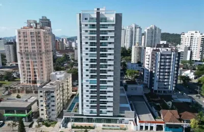 Apartamento no centro com 2 quartos para venda, 77 m²
