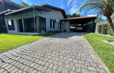 Casa com 3 quartos à venda no Saguaçu, Joinville 