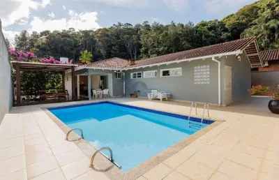 Casa com 3 quartos à venda na Rua Triângulo Mineiro, 290, Saguaçu, Joinville