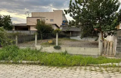 Terreno à venda no Centro, Penha 