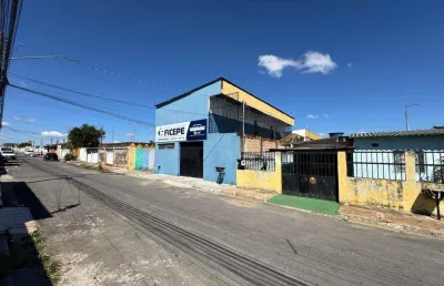 Predio com 12 sala, banheiros coletivos, patio interno, area para lanchonete alugo