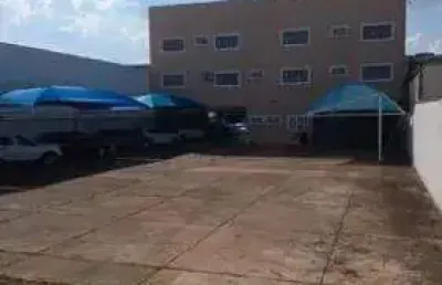 Alugo loja com estacionamento de viculos com 1.700 m2