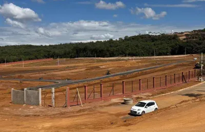 Condomínio le grand jardin – jardim botanico df 140  lotes  e projetos das casas assinadas à venda e já pré provado junto ao brb para a construção imediata.