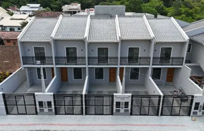 Casa com 3 quartos à venda na Rua Luiz Batista, 445, Centro, Porto Belo