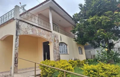 Casa com 3 quartos à venda na Rua Antônio Vieira, 878, Orfãs, Ponta Grossa