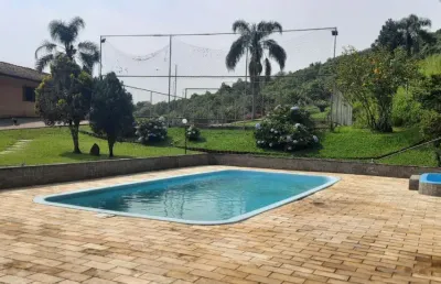Chácara com piscina e grande área de lazer para todos os gostos