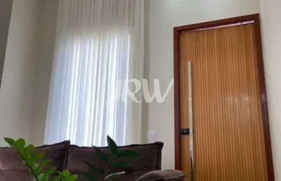 Casa terrea , jardim nova veneza , indaiatuba sp  - 150 m2 de construção - 90m² de construção; - 3 quartos com portas balcão sendo 1 suíte; - toda no porcelanato; - rodapé embutido  - 5min parque ecol