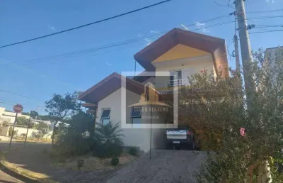 Casa com 3 dormitórios à venda, 215 m² por r$ 1.100.000,00 - condomínio terras do vale - caçapava/sp