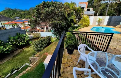Casa com 4 quartos à venda na Cabeçudas, Itajaí 