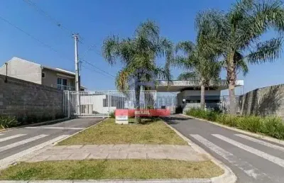 Maravilhoso sobrado à venda, com 3 quartos amplos  sendo uma suíte com closet planejado, no campo d