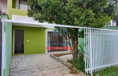 Incrível sobrado em condomínio fechado à venda no boqueirão com 3 dormitórios, 2 banheiros e uma va