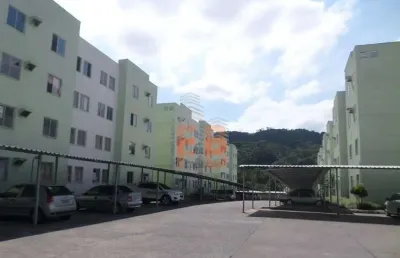 Apartamento no iririú com 3 quartos para locação, 65 m²