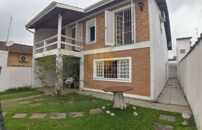 Sobrado com 4 dormitórios, 3 suites, 3 vagas de garagem - martim de sá