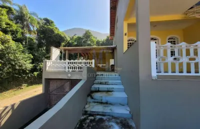 Casa com 4 quartos no condominio lagoinha - ubatuba