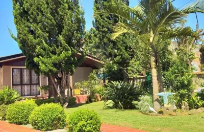 Linda casa térrea com um amplo terreno, aprova financiamento!!