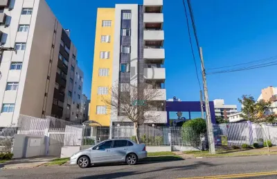 Apartamento com móveis planejados na melhor localização do cabral