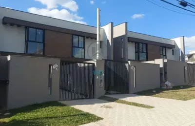 Lindo sobrado no atuba com um belo quintal nos fundos, 3 quartos sendo uma suíte