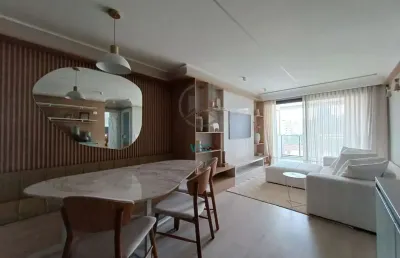 Apartamento alto padrão no ahú, 2 quartos sendo uma suíte e 2 vagas