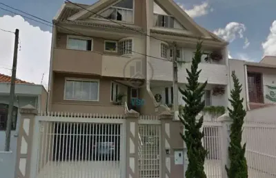 Sobrado alto padrão, com 5 quartos sendo uma suíte, muito bem localizado no pilarzinho