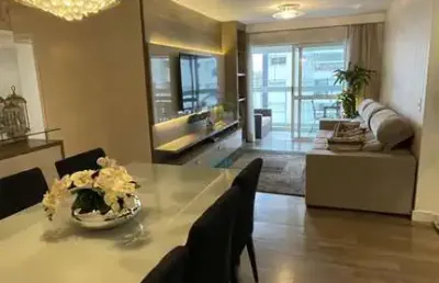 Apartamento alto padrão mobiliado, no coração da água verde!