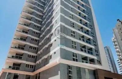 Apartamento alto padrão, com 3 quartos com suíte, more no elegante bairro batel.