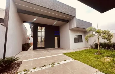 Casa 140m², 3 quartos, uma suite, piscina com cascata, 2 vagas coberta, terreno d 250m², louças de qualidae, lustre e led fn 041 998644995
