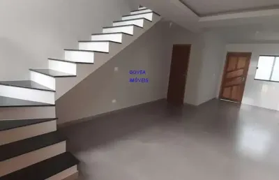 Sobrado 2 quartos grande, espaço grande nos fundos e na frente, centro do rio boniro, prox terminal tatuquara, / sainda para pinheirinho, capão raso