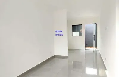 Linda casa ,em aráucaria, bairro fazenda velha- estação, prox. max atacadista e shopping pinheiros, 2 quartos, preço de planta fn 99864-4995 govea
